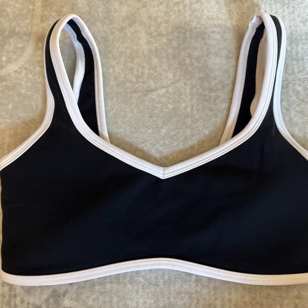 Abercrombie & Fitch YPB studioFLEX Sports Bra